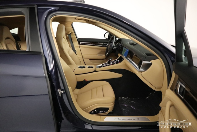 New 2020 Porsche Panamera 4 Hatchback In Jericho Ll100748