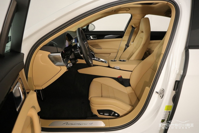 New 2020 Porsche Panamera 4 E Hybrid Hatchback In Jericho